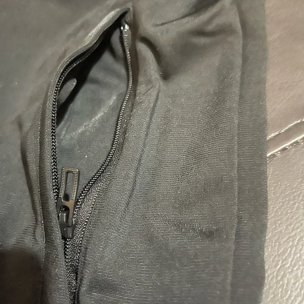 Adidas 2XL NWT Black Men's Adidas, black jacket.dress it up or down🤔🤔